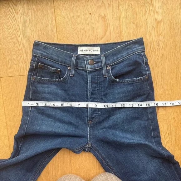ARITZIA Denim Forum Blue Slim Straight Jeans - 25 - Picture 8 of 12